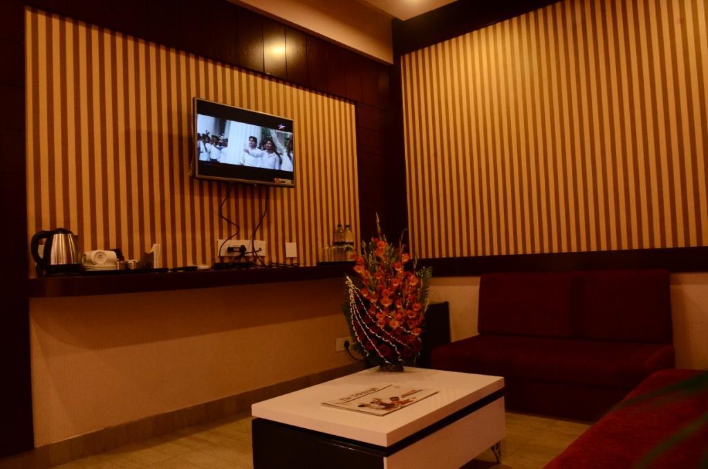 Guest house The Circle Club Kolkata